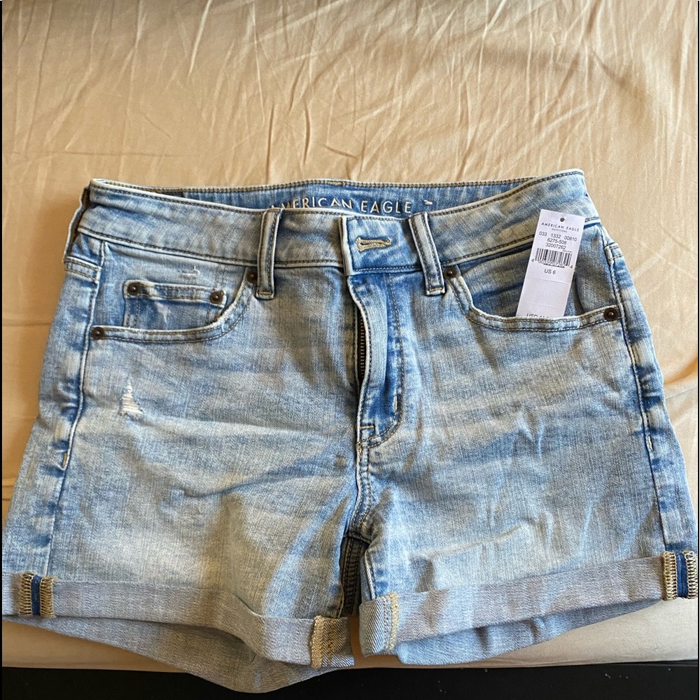 American Eagle NWOT Next level stretch midi shorts